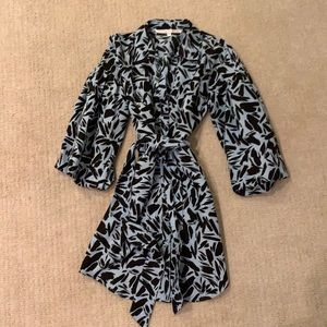 Veronica Beard Samy dress size 4 in black/blue with puff sleeves and belt